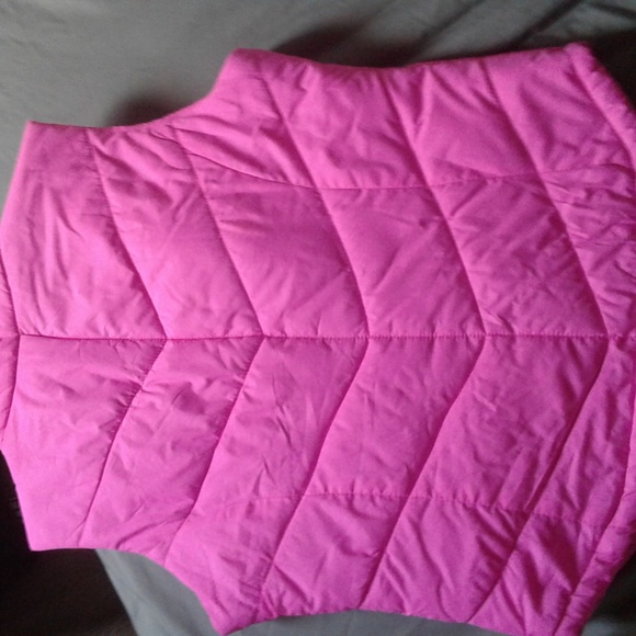 Aeropostal pink vest size Lg - Picture 4 of 4